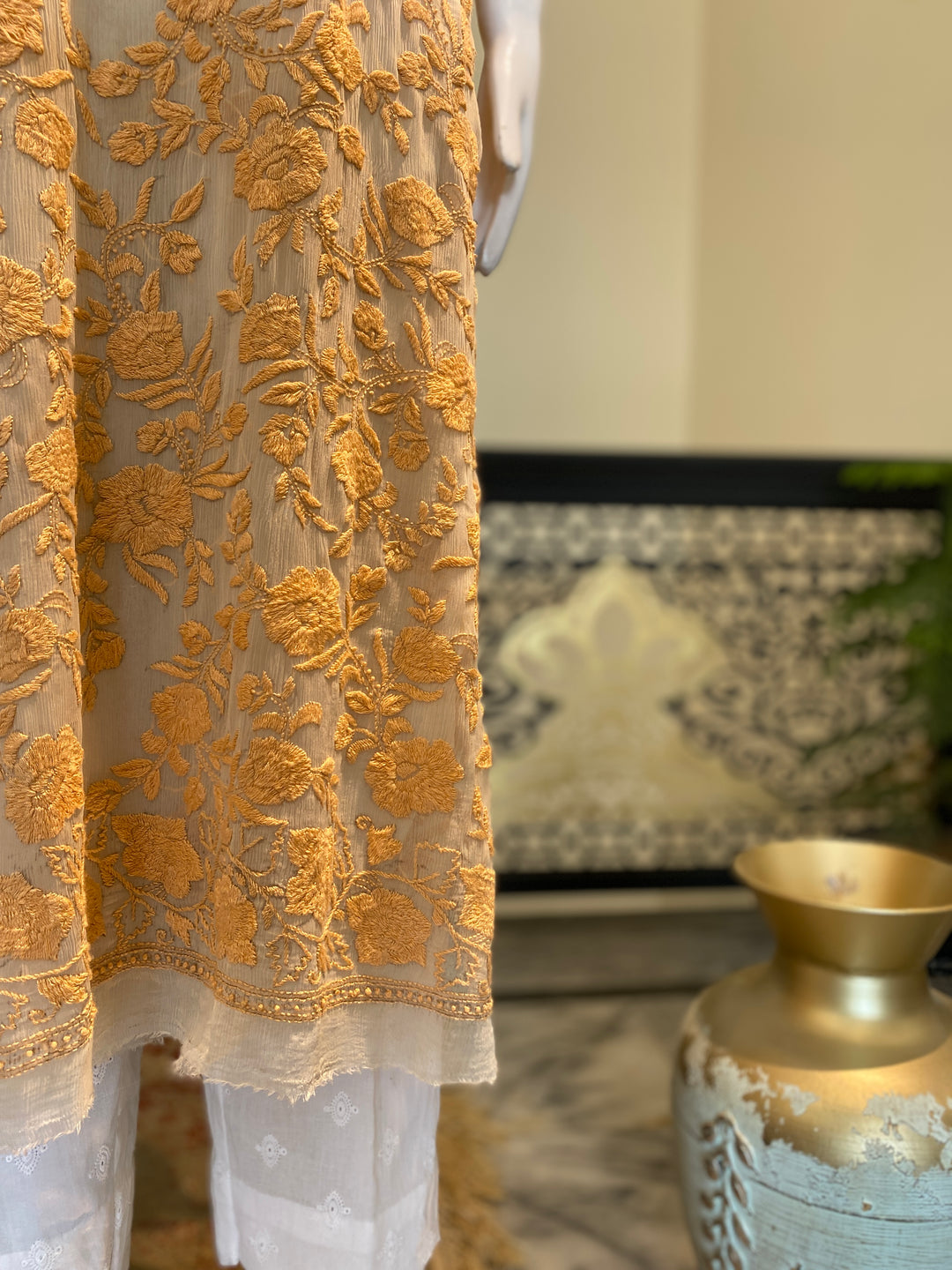 Unstitched 2pc Chiffon- Hand Embroided