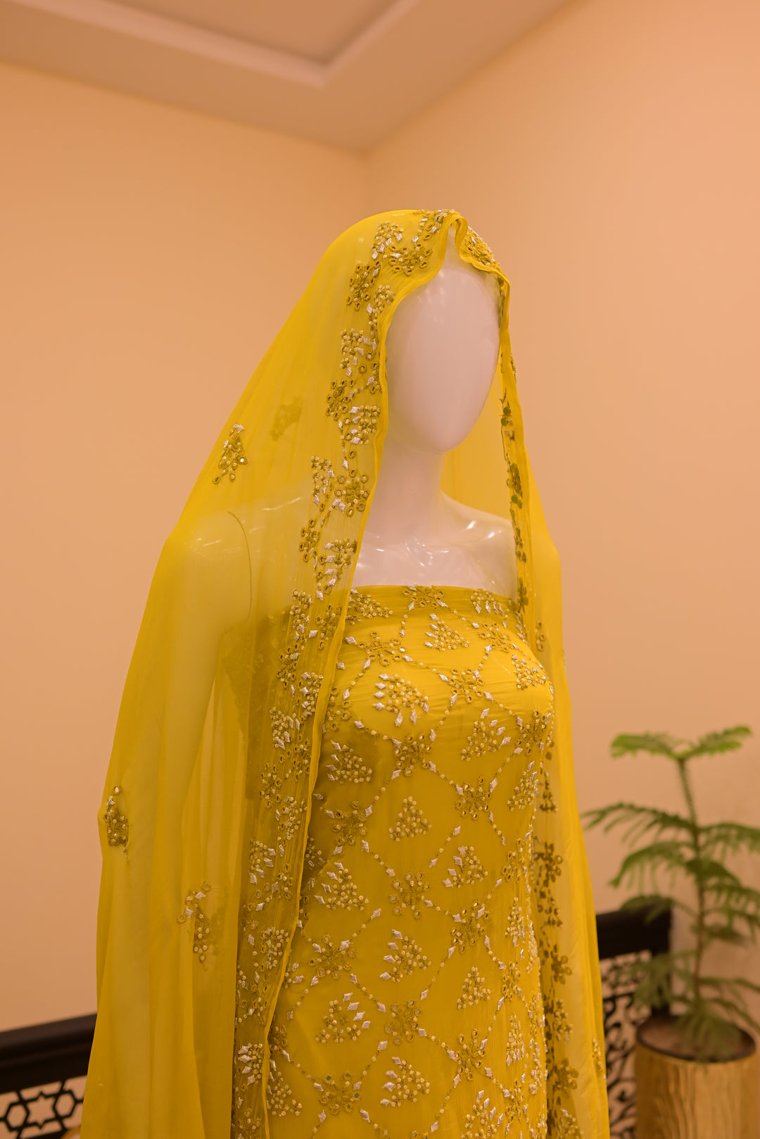 Unstitched Chiffom Mukesh Shirt+dupatta- dhani